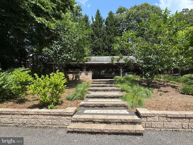 176 CARDAMON DR, Edgewater, MD 21037