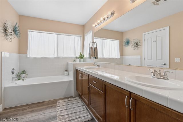 7808 Robinglen Avenue, Las Vegas, NV 89131