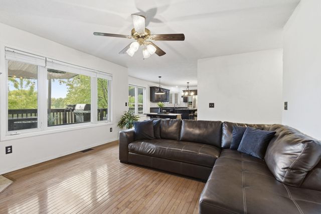 1703 N Gregory Drive, Nixa, MO 65714