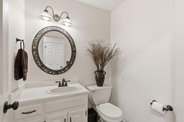1703 N Gregory Drive, Nixa, MO 65714