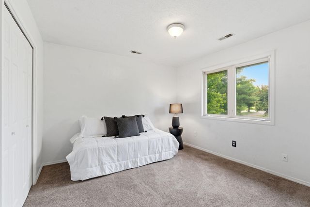 1703 N Gregory Drive, Nixa, MO 65714