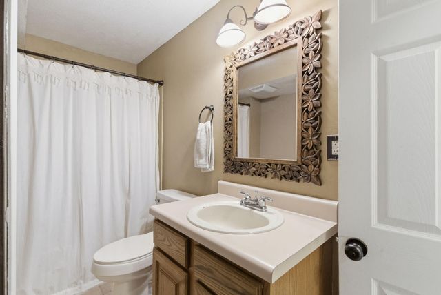 1703 N Gregory Drive, Nixa, MO 65714