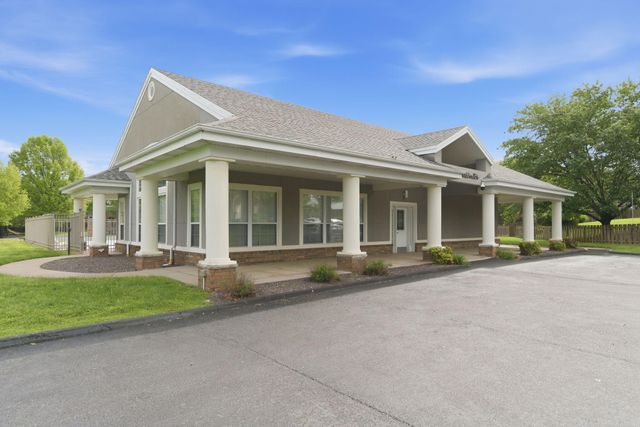 1703 N Gregory Drive, Nixa, MO 65714