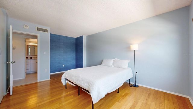 2401 BAYSHORE BLVD 502, Tampa, FL 33629