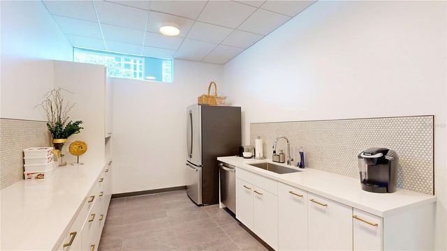 2401 BAYSHORE BLVD 502, Tampa, FL 33629