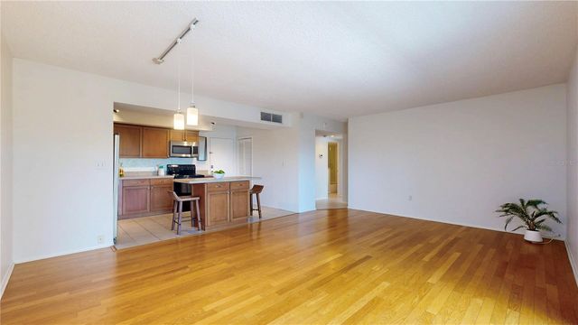 2401 BAYSHORE BLVD 502, Tampa, FL 33629