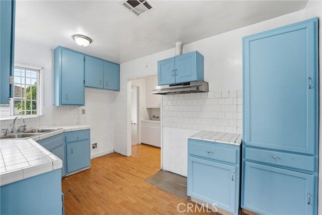 2717 W Tichenor, Compton, CA 90220