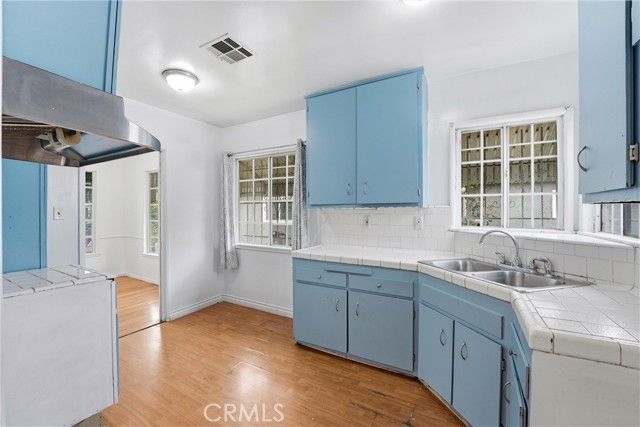 2717 W Tichenor, Compton, CA 90220