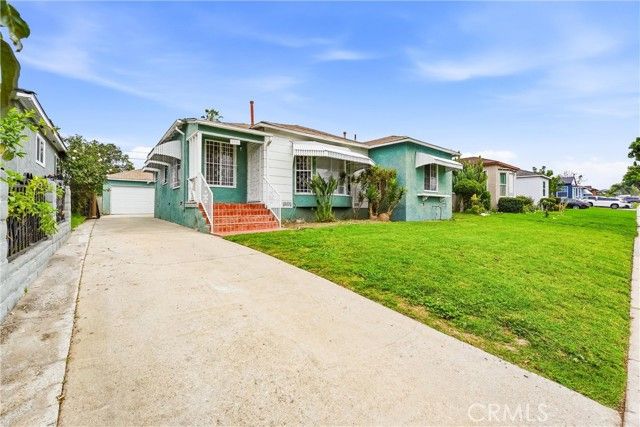 2717 W Tichenor, Compton, CA 90220