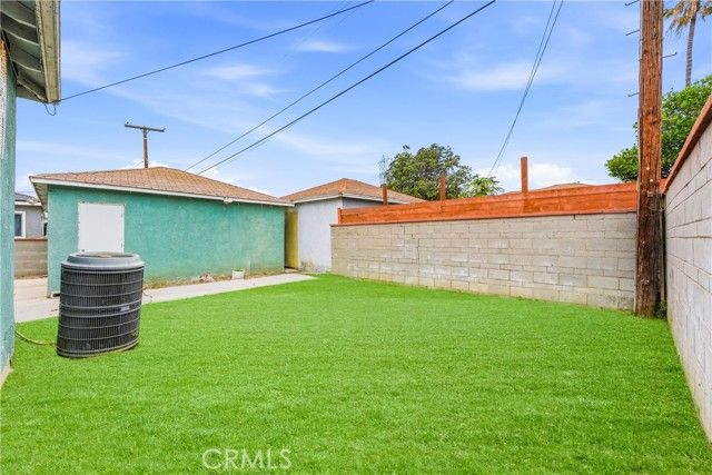 2717 W Tichenor, Compton, CA 90220