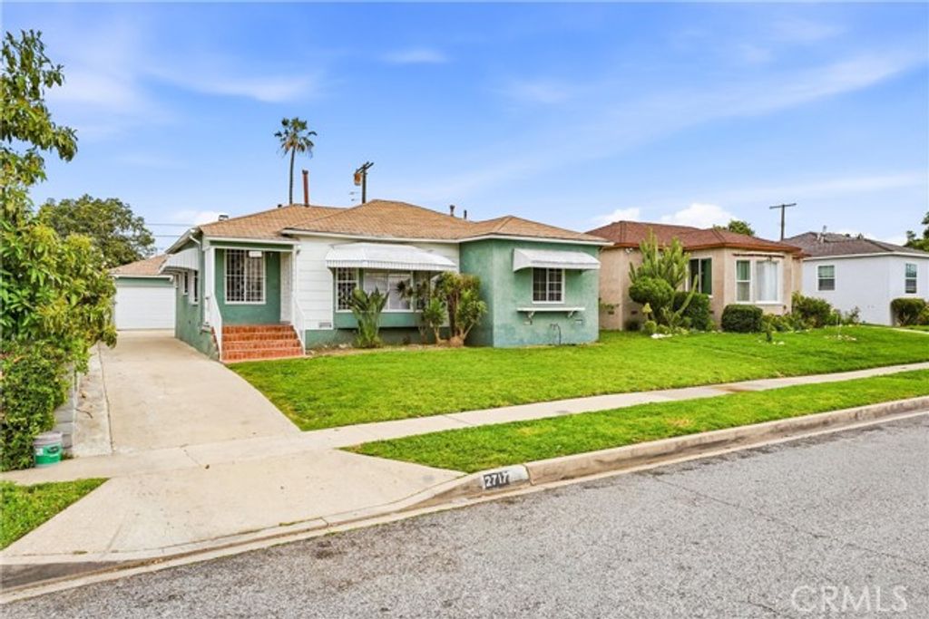 2717 W Tichenor, Compton, CA 90220