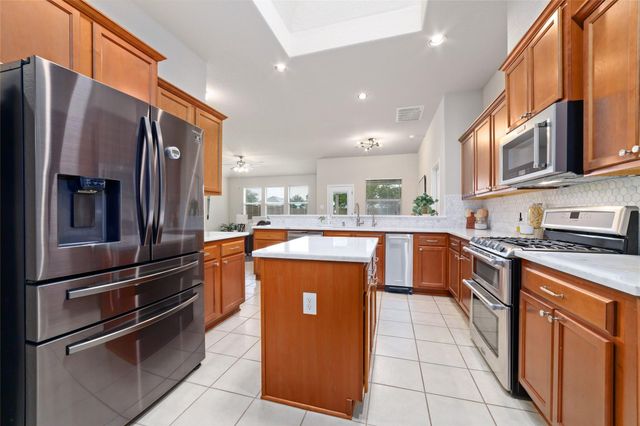 18511 Bristol Point Lane, Tomball, TX 77377