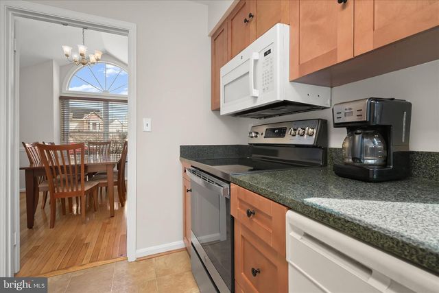 14210 GREENVIEW DR, Laurel, MD 20708