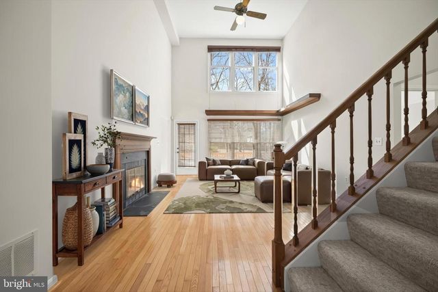 14210 GREENVIEW DR, Laurel, MD 20708