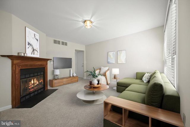 14210 GREENVIEW DR, Laurel, MD 20708