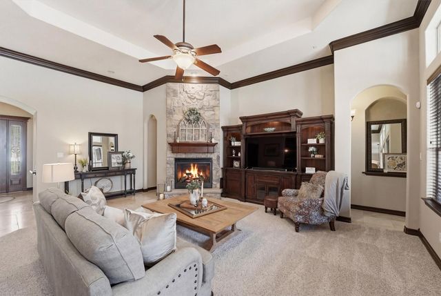 26235 Crown Ranch Boulevard, Montgomery, TX 77316