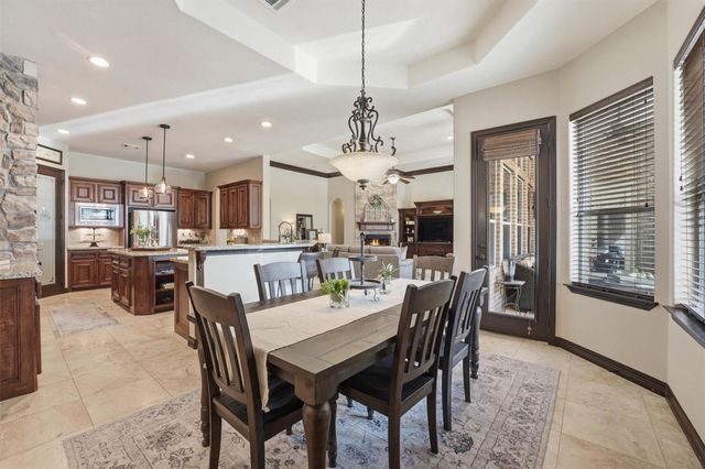 26235 Crown Ranch Boulevard, Montgomery, TX 77316