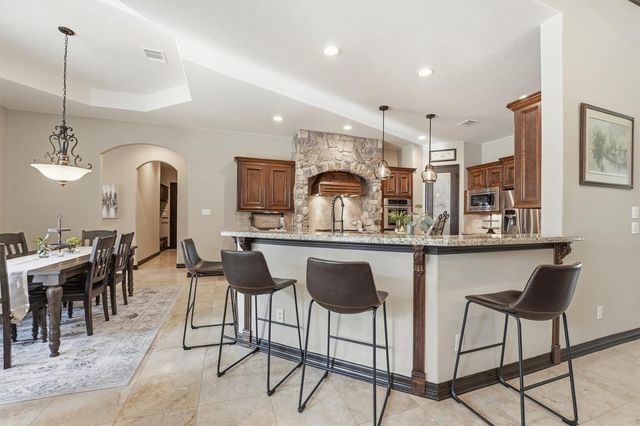 26235 Crown Ranch Boulevard, Montgomery, TX 77316