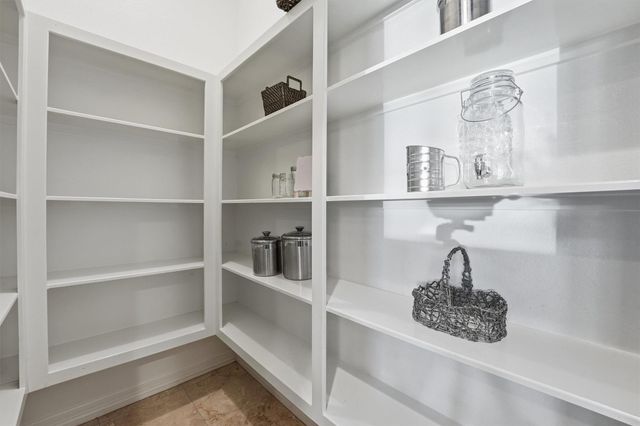 26235 Crown Ranch Boulevard, Montgomery, TX 77316