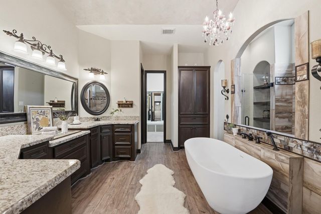 26235 Crown Ranch Boulevard, Montgomery, TX 77316