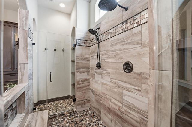 26235 Crown Ranch Boulevard, Montgomery, TX 77316