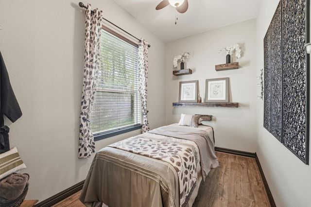 26235 Crown Ranch Boulevard, Montgomery, TX 77316