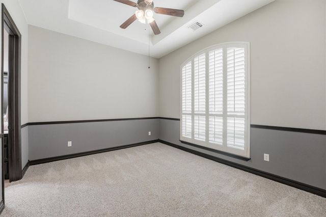 26235 Crown Ranch Boulevard, Montgomery, TX 77316