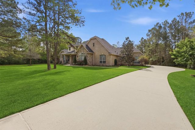 26235 Crown Ranch Boulevard, Montgomery, TX 77316