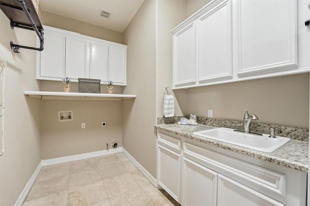 26235 Crown Ranch Boulevard, Montgomery, TX 77316