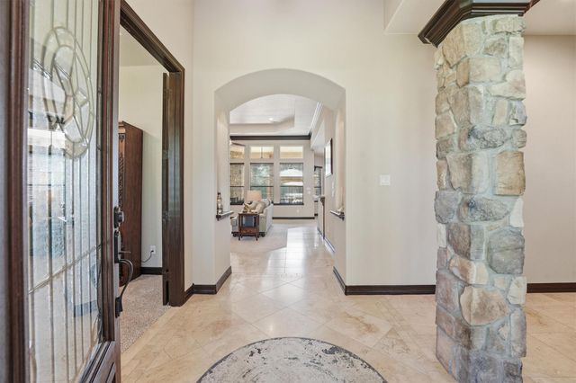 26235 Crown Ranch Boulevard, Montgomery, TX 77316