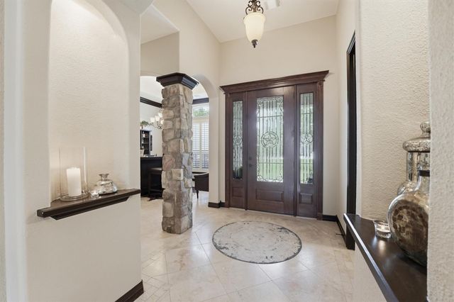 26235 Crown Ranch Boulevard, Montgomery, TX 77316