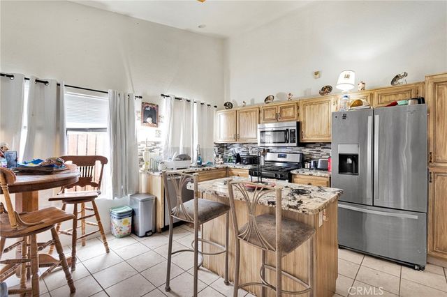 12983 Stanford Drive, Victorville, CA 92392