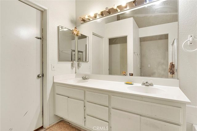 12983 Stanford Drive, Victorville, CA 92392