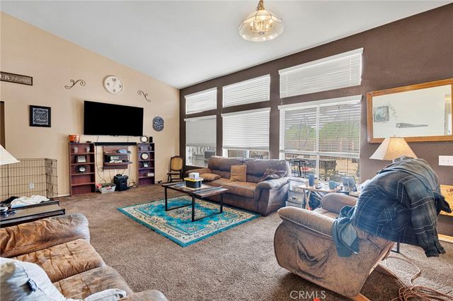 12983 Stanford Drive, Victorville, CA 92392