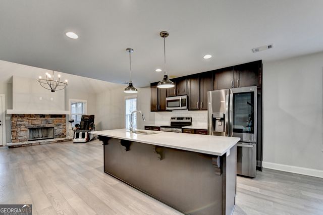 131 Brookstone Drive, Carrollton, GA 30116