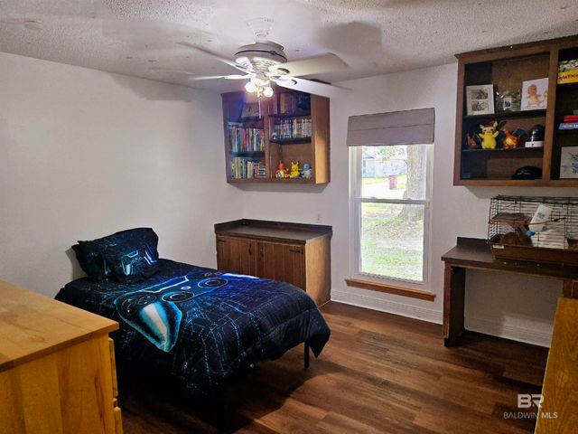 563 S Vaughn Drive, Satsuma, AL 36572