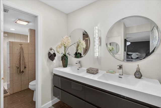 240 WINDWARD PASSAGE 1004, Clearwater Beach, FL 33767
