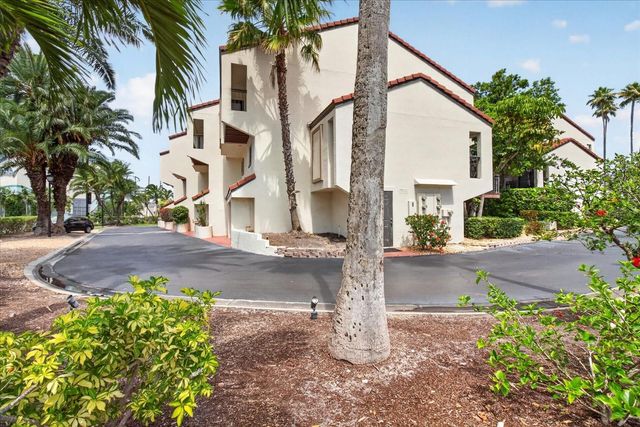 240 WINDWARD PASSAGE 1004, Clearwater Beach, FL 33767