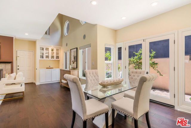 2422 N Ardmore Avenue, Manhattan Beach, CA 90266