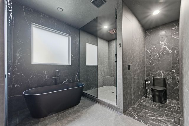 2114 S Celtic St, Wichita, KS 67230