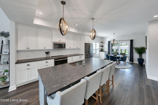 12102 Cypress Ridge Dr, Louisville, KY 40299