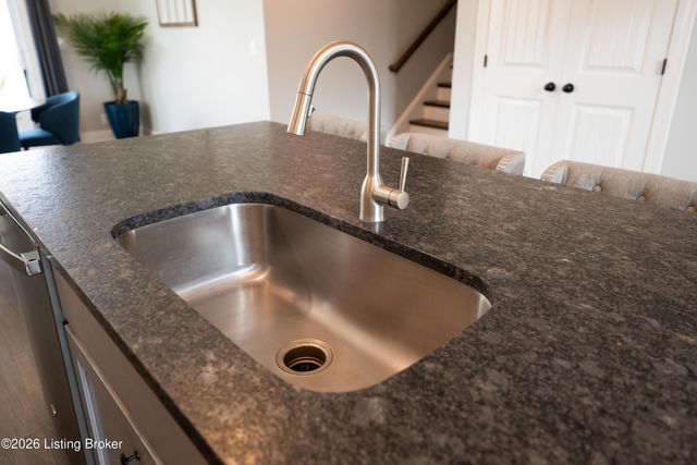 12102 Cypress Ridge Dr, Louisville, KY 40299