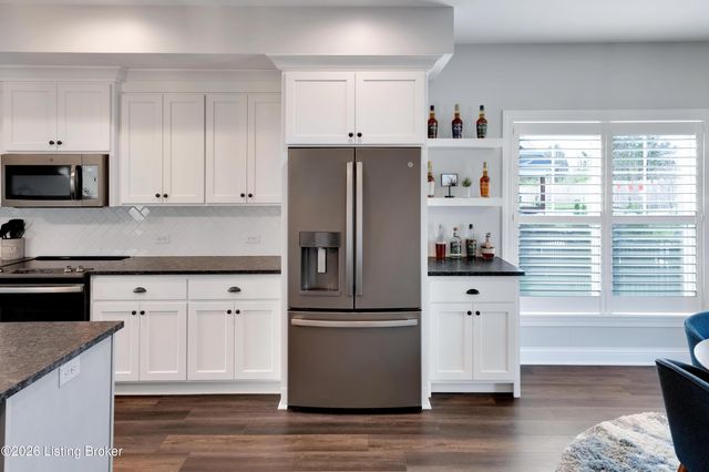 12102 Cypress Ridge Dr, Louisville, KY 40299