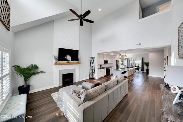 12102 Cypress Ridge Dr, Louisville, KY 40299