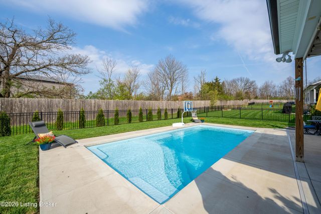 12102 Cypress Ridge Dr, Louisville, KY 40299