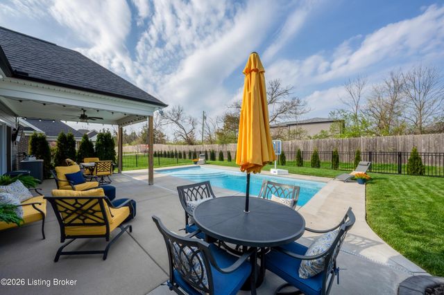 12102 Cypress Ridge Dr, Louisville, KY 40299