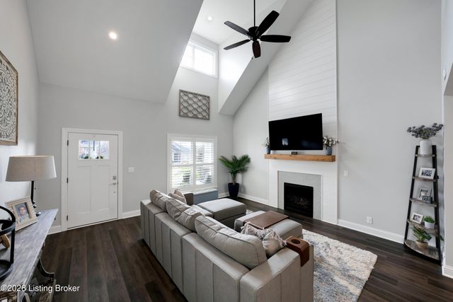 12102 Cypress Ridge Dr, Louisville, KY 40299