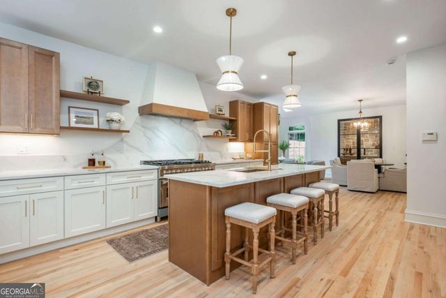 9460 Mistwater Close, Roswell, GA 30076