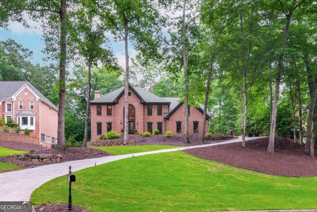 9460 Mistwater Close, Roswell, GA 30076