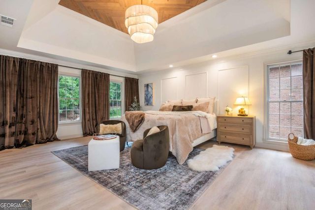 9460 Mistwater Close, Roswell, GA 30076